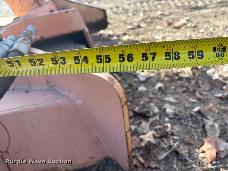 image for item FG2664 Case 1085C brush cutter adapter