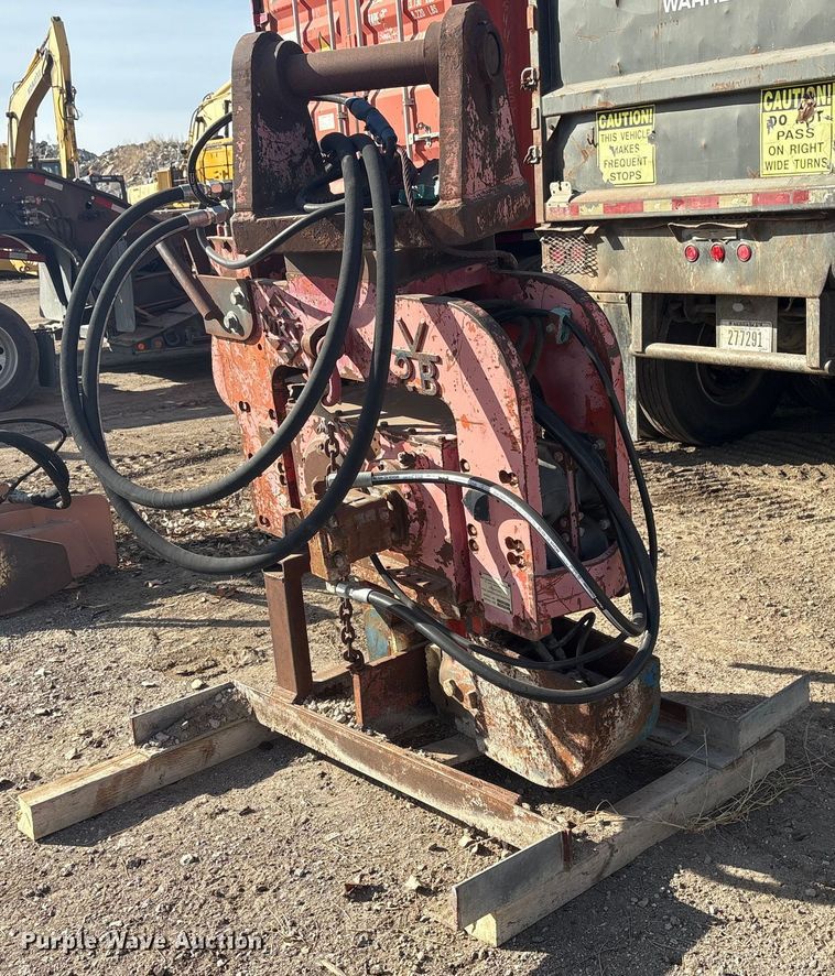 image for item FG2665 MKT V-2B excavator vibratory pile driver/ extractor