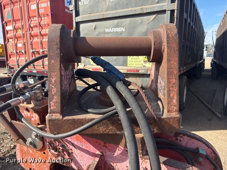 image for item FG2665 MKT V-2B excavator vibratory pile driver/ extractor