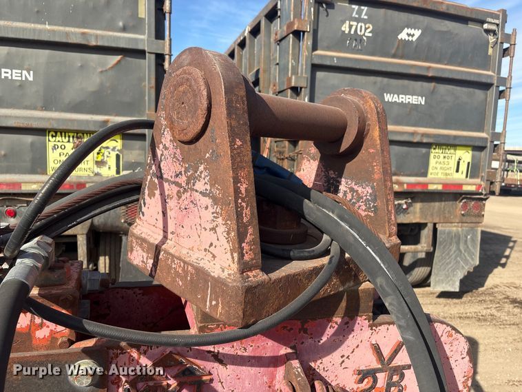 image for item FG2665 MKT V-2B excavator vibratory pile driver/ extractor