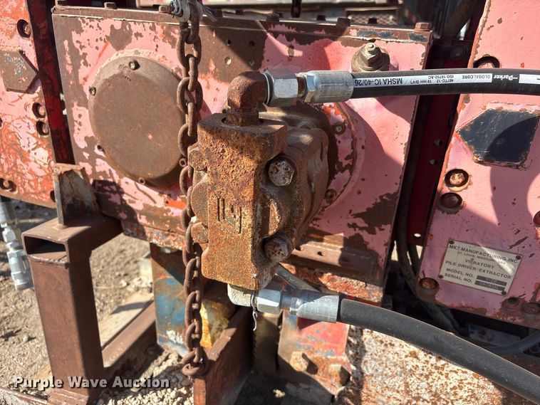 image for item FG2665 MKT V-2B excavator vibratory pile driver/ extractor