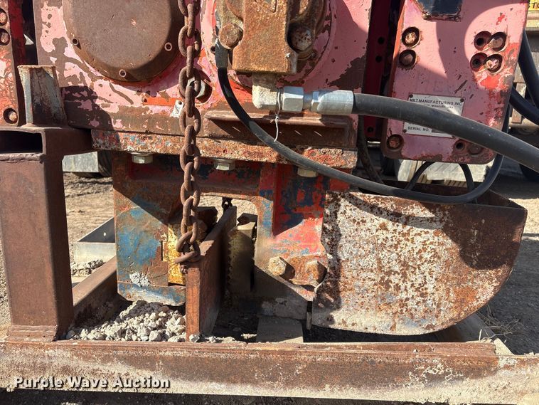 image for item FG2665 MKT V-2B excavator vibratory pile driver/ extractor