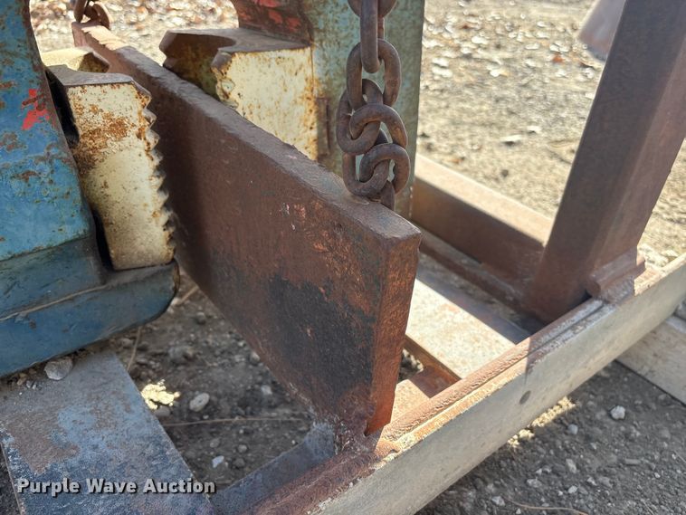 image for item FG2665 MKT V-2B excavator vibratory pile driver/ extractor