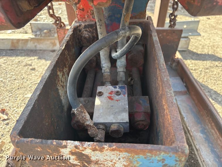 image for item FG2665 MKT V-2B excavator vibratory pile driver/ extractor