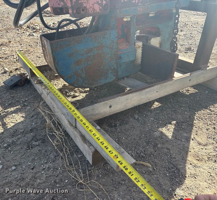 image for item FG2665 MKT V-2B excavator vibratory pile driver/ extractor