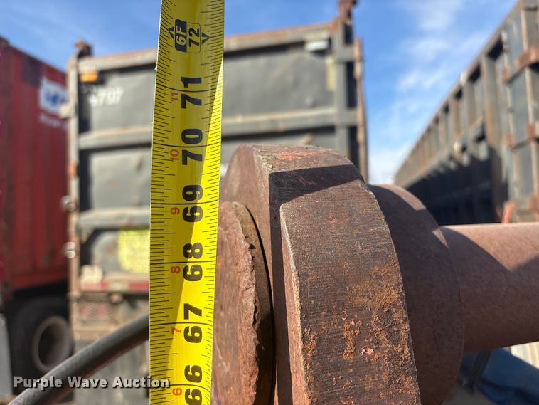 image for item FG2665 MKT V-2B excavator vibratory pile driver/ extractor