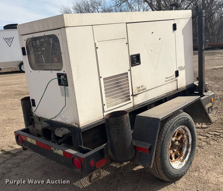 image for item FG2667 2003 Olympian XQ20P2 generator