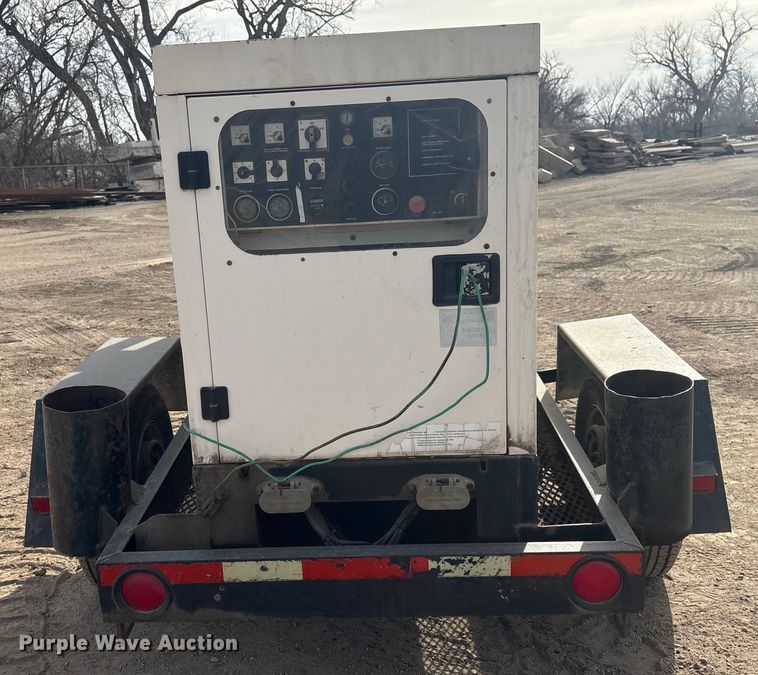 image for item FG2667 2003 Olympian XQ20P2 generator