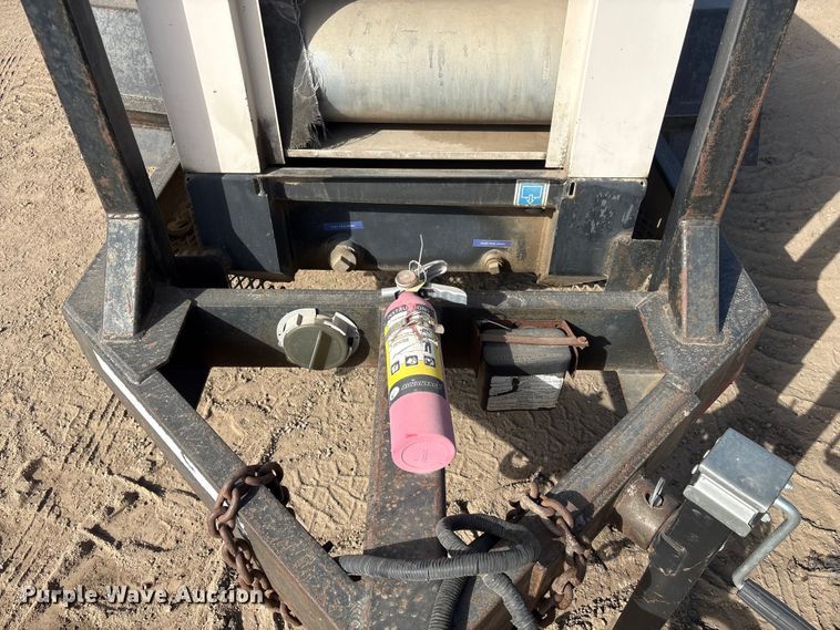 image for item FG2667 2003 Olympian XQ20P2 generator