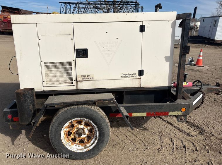 image for item FG2667 2003 Olympian XQ20P2 generator