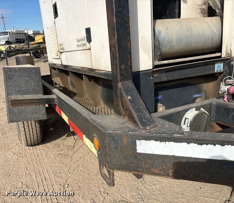 image for item FG2667 2003 Olympian XQ20P2 generator