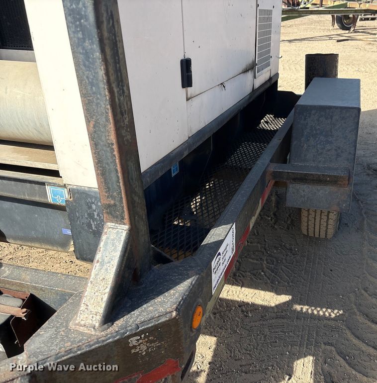 image for item FG2667 2003 Olympian XQ20P2 generator