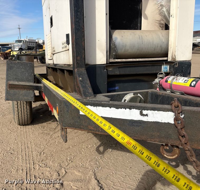 image for item FG2667 2003 Olympian XQ20P2 generator