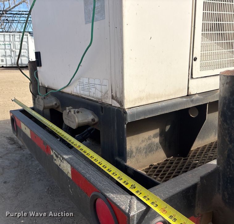 image for item FG2667 2003 Olympian XQ20P2 generator