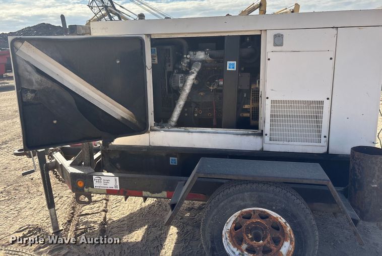 image for item FG2667 2003 Olympian XQ20P2 generator