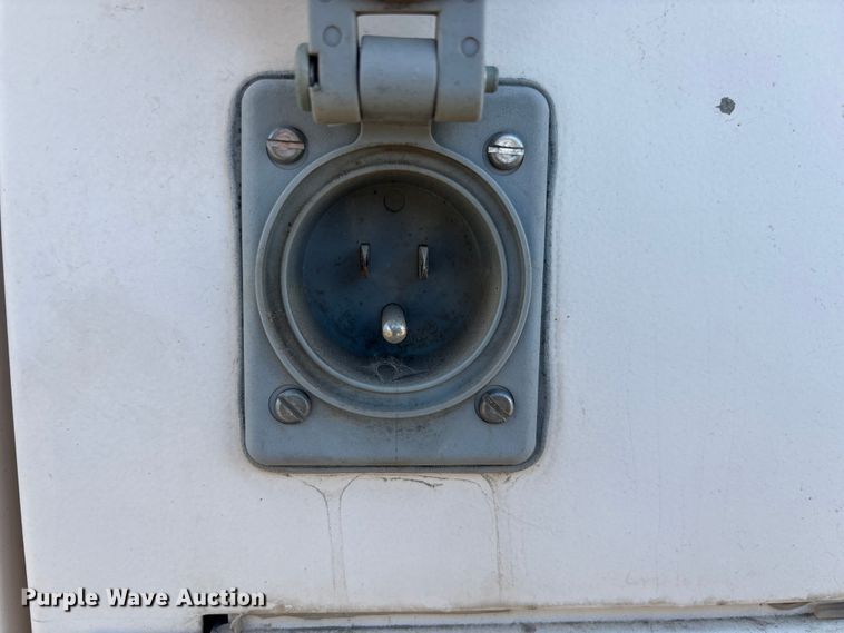 image for item FG2667 2003 Olympian XQ20P2 generator