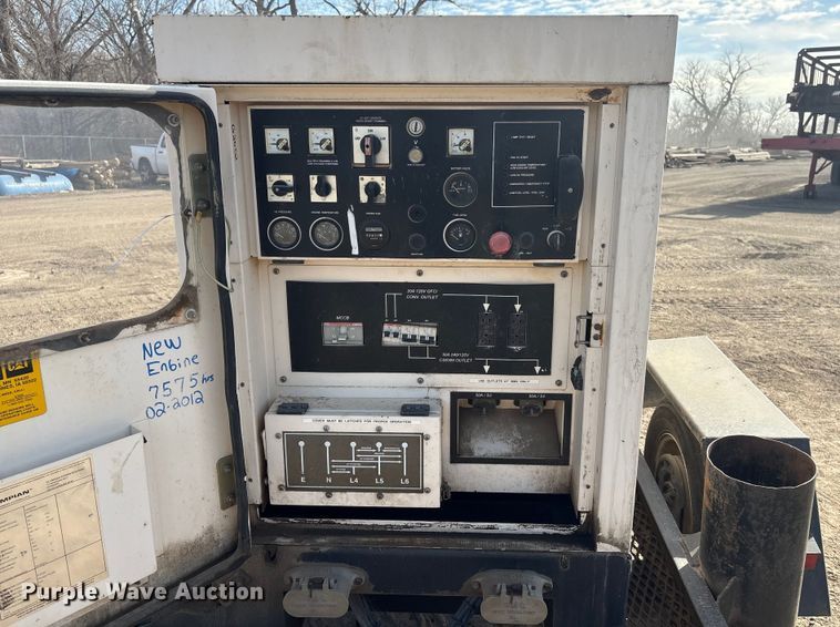 image for item FG2667 2003 Olympian XQ20P2 generator