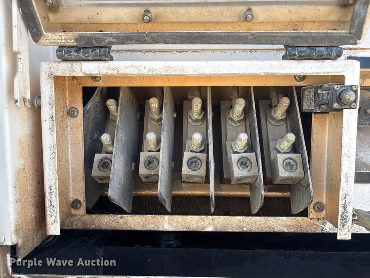 image for item FG2667 2003 Olympian XQ20P2 generator