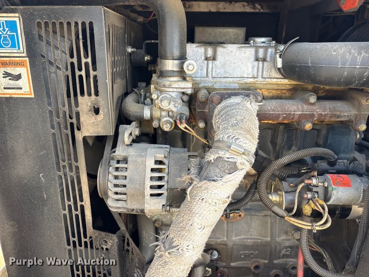 image for item FG2667 2003 Olympian XQ20P2 generator