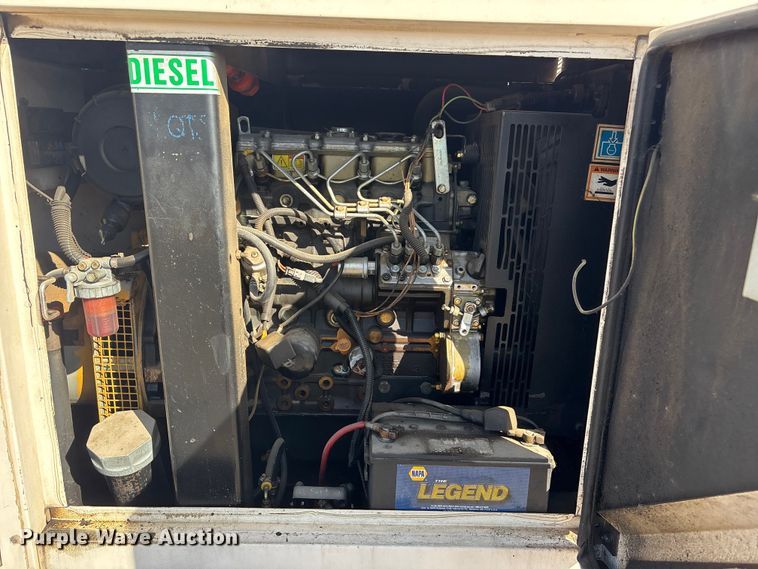 image for item FG2667 2003 Olympian XQ20P2 generator