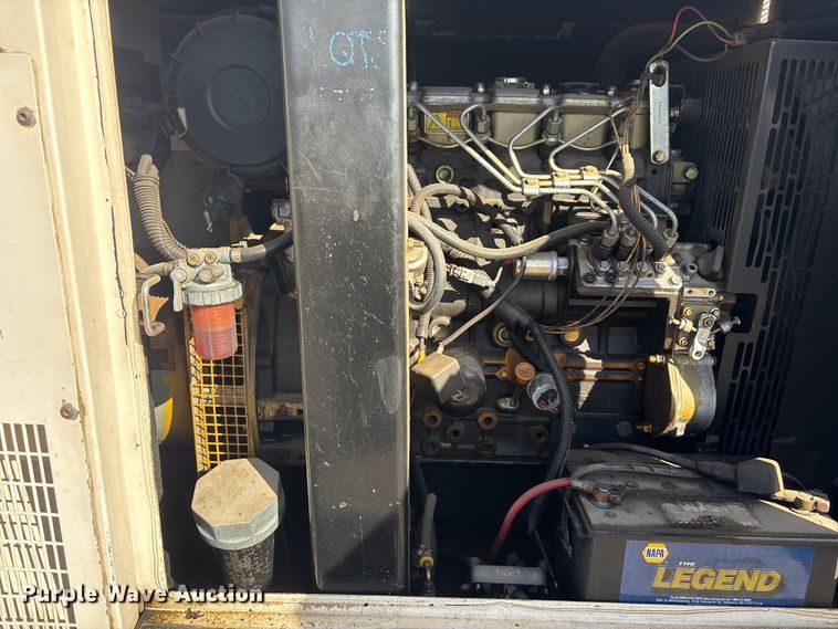 image for item FG2667 2003 Olympian XQ20P2 generator