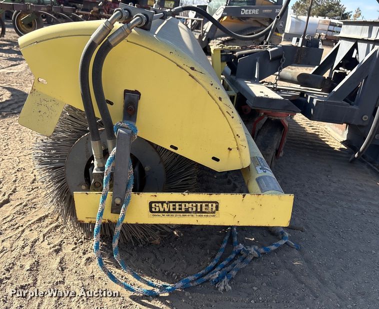 image for item FG2669 Sweepster D32C10 broom