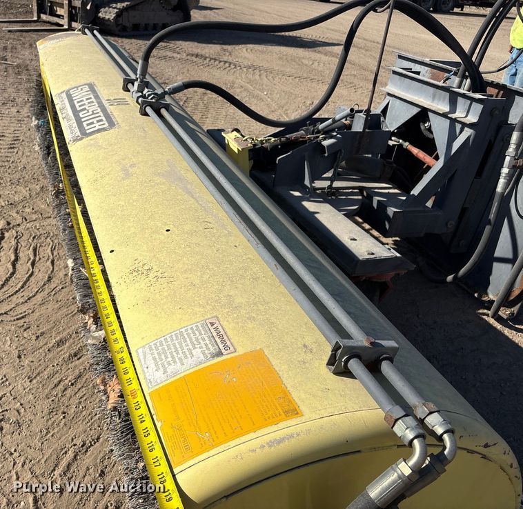 image for item FG2669 Sweepster D32C10 broom