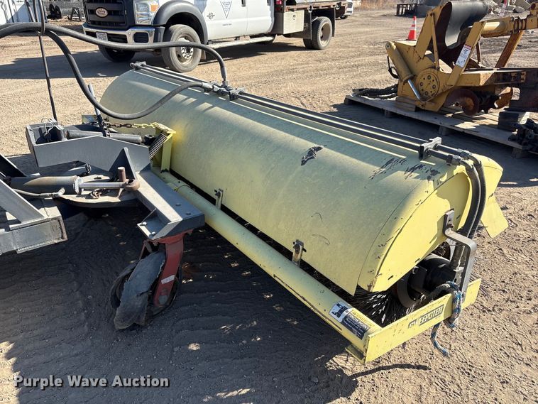 image for item FG2669 Sweepster D32C10 broom