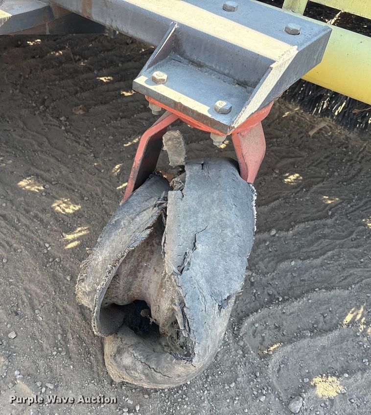 image for item FG2669 Sweepster D32C10 broom