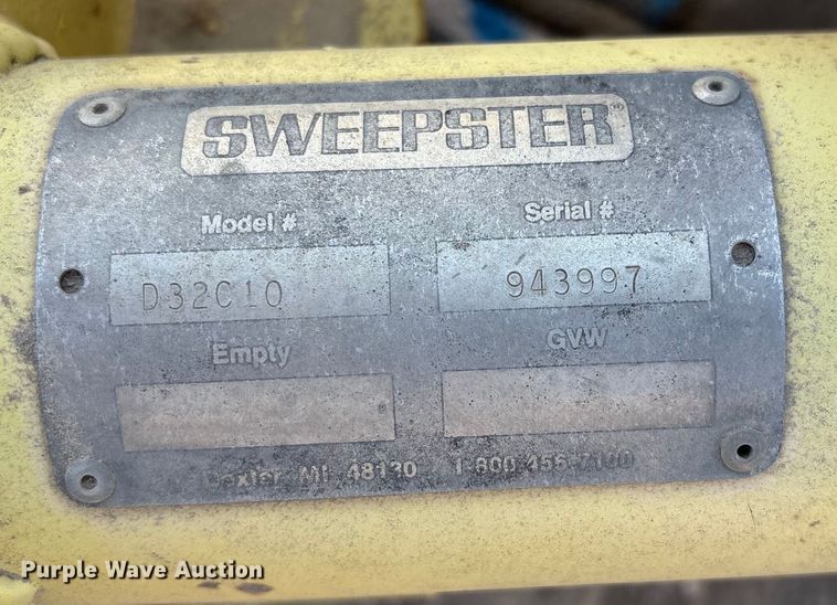 image for item FG2669 Sweepster D32C10 broom