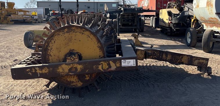 image for item FG2672 Sheeps foot double drum roller