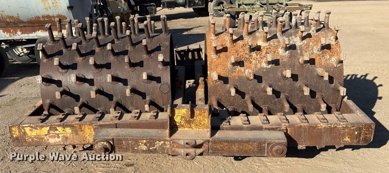 image for item FG2672 Sheeps foot double drum roller