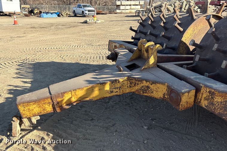 image for item FG2672 Sheeps foot double drum roller