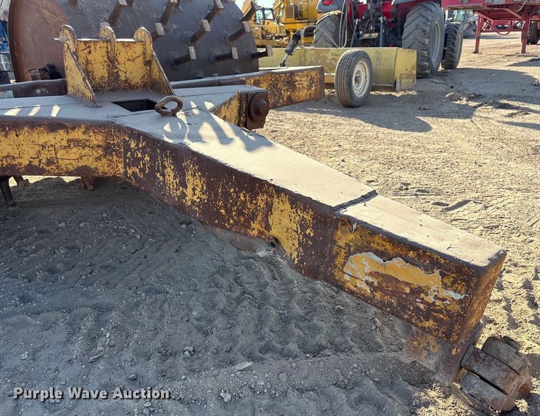 image for item FG2672 Sheeps foot double drum roller