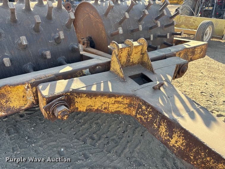 image for item FG2672 Sheeps foot double drum roller