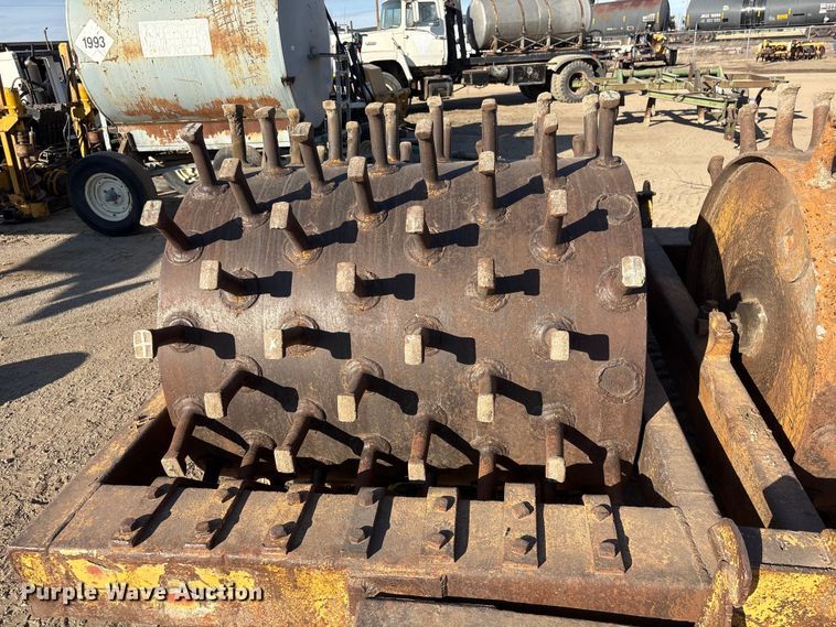 image for item FG2672 Sheeps foot double drum roller