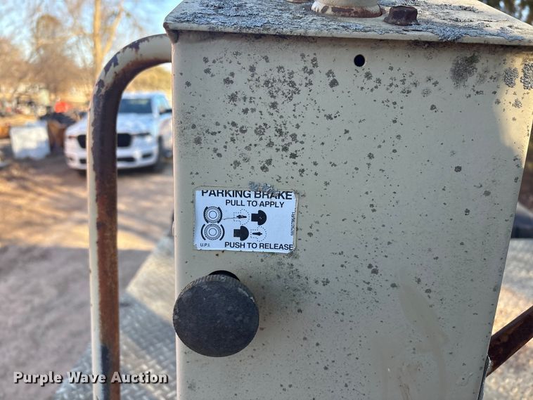 image for item FI0129 1995 Ingersoll Rand PT-125R pneumatic roller