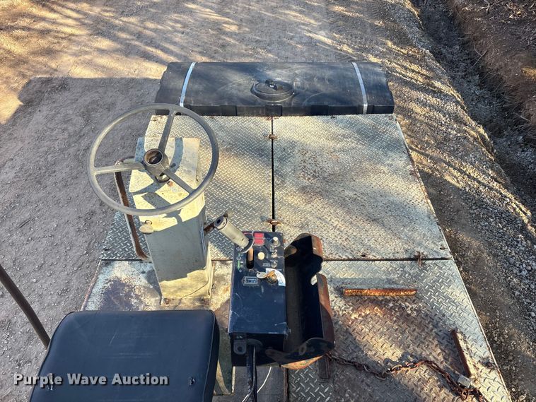 image for item FI0129 1995 Ingersoll Rand PT-125R pneumatic roller