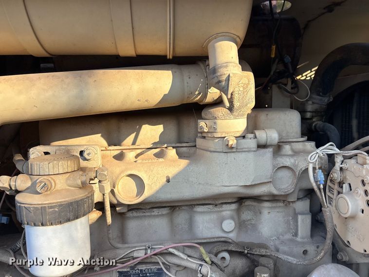 image for item FI0129 1995 Ingersoll Rand PT-125R pneumatic roller