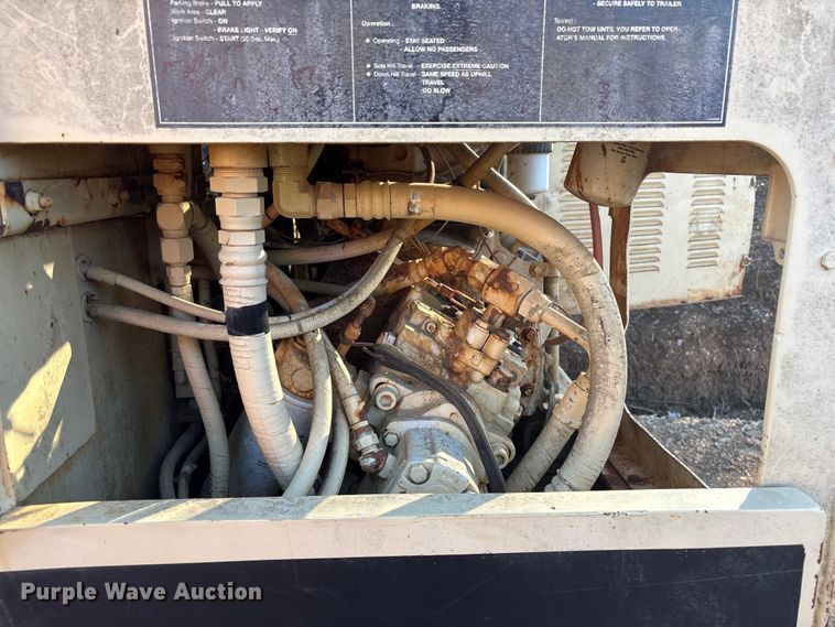 image for item FI0129 1995 Ingersoll Rand PT-125R pneumatic roller