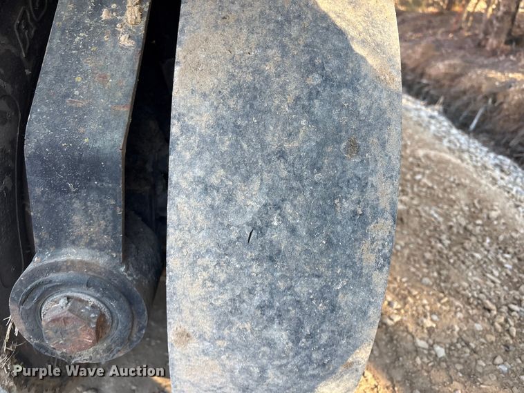 image for item FI0129 1995 Ingersoll Rand PT-125R pneumatic roller