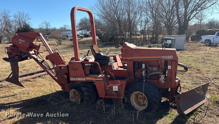 image for item FI0132 Ditch Witch 5020 DD vibratory cable plow