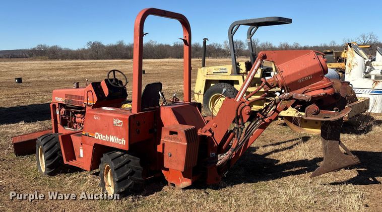 image for item FI0132 Ditch Witch 5020 DD vibratory cable plow