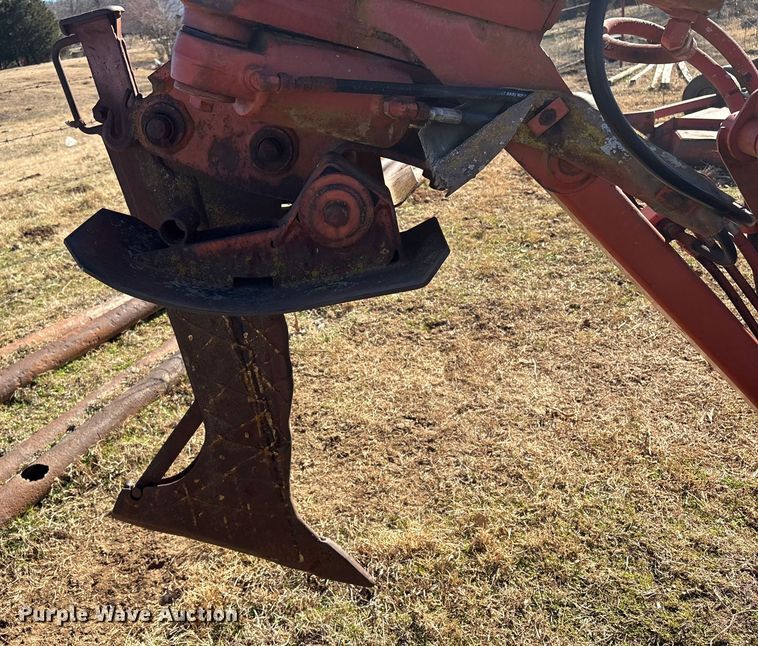 image for item FI0132 Ditch Witch 5020 DD vibratory cable plow