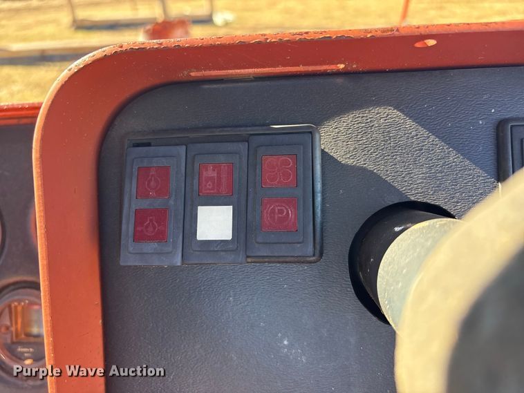 image for item FI0132 Ditch Witch 5020 DD vibratory cable plow