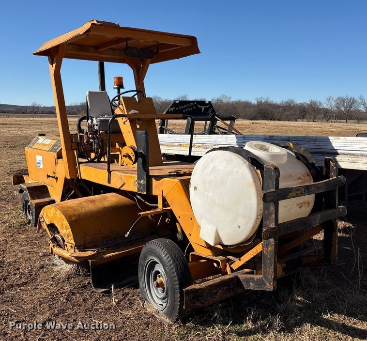 image for item FI0135 Maxisweeper 6330FD444 sweeper