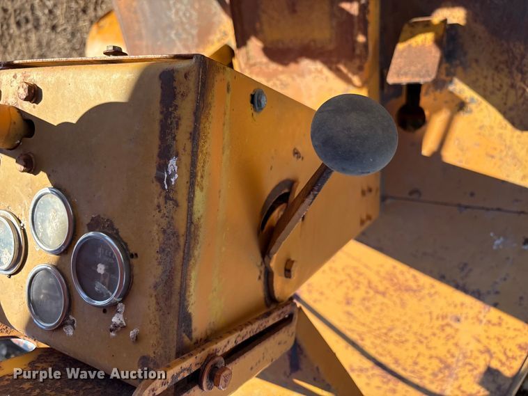 image for item FI0135 Maxisweeper 6330FD444 sweeper