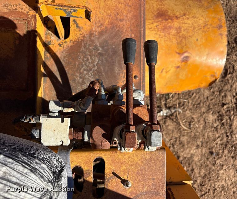 image for item FI0135 Maxisweeper 6330FD444 sweeper