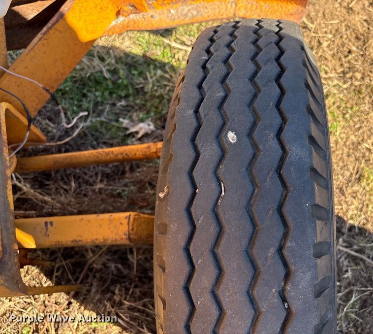 image for item FI0135 Maxisweeper 6330FD444 sweeper