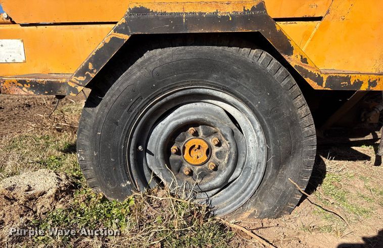 image for item FI0135 Maxisweeper 6330FD444 sweeper